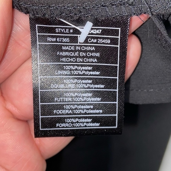 BB Dakota Sleeveless Black Blouse Lace Back Size Medium - Picture 4 of 6